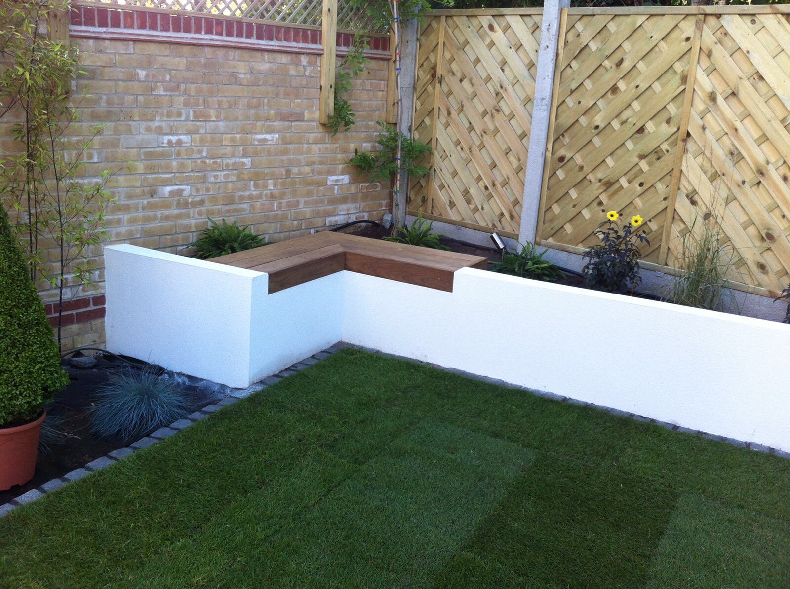 Taylorstone Contractors - Artificial Grass Colchester Chelmsford and the Surrounding Areas