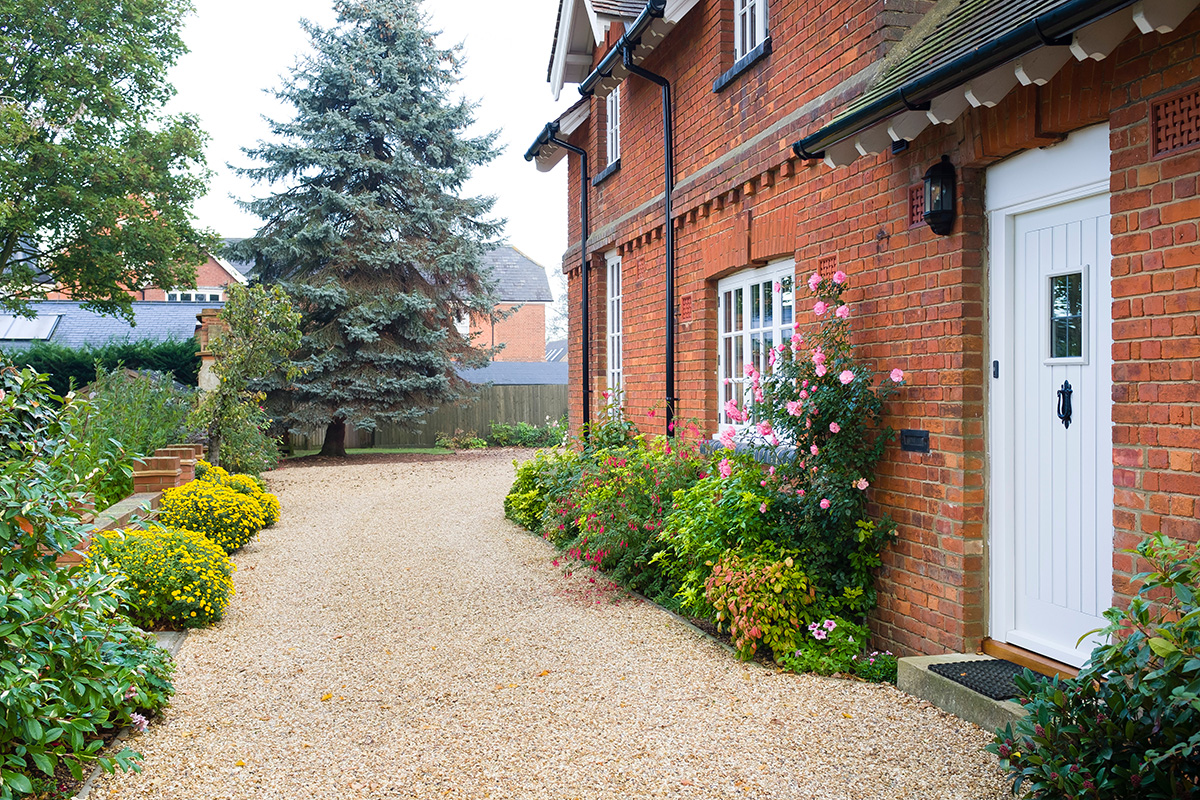 Taylorstone Contractors - Gravel Driveways Colchester Chelmsford and the Surrounding Areas